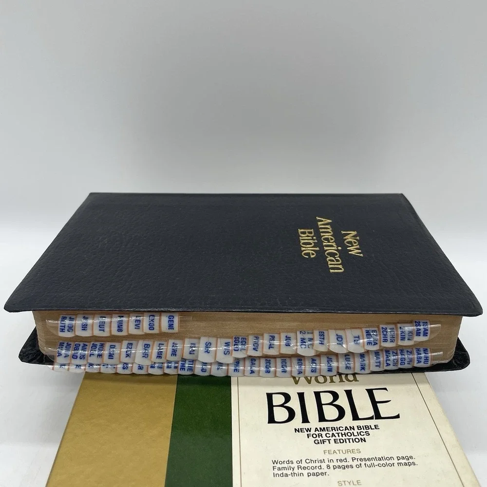 NIB Vintage‎ World Bible NEW AMERICAN NAB Catholic 2404 Red Letter Index Tabs
